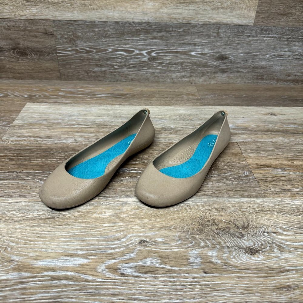 Oka-B Women's Taylor Massaging Flat Size 6